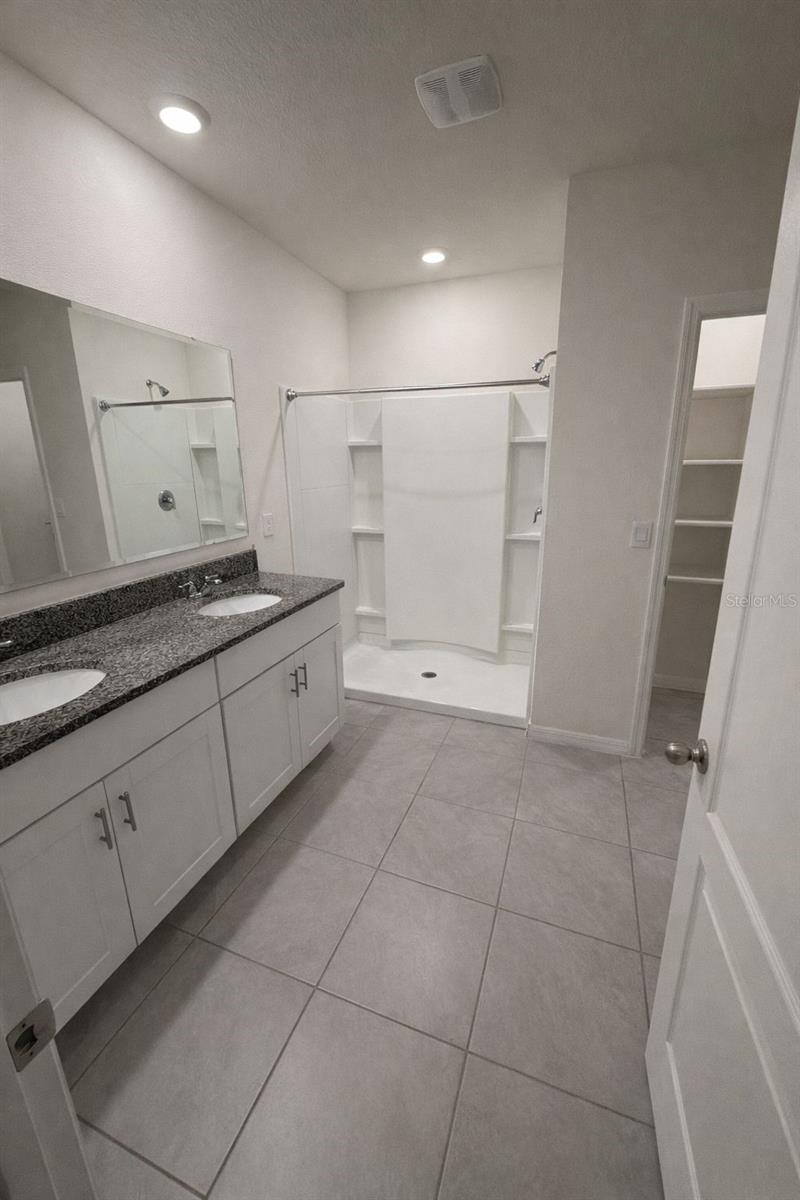 KINDRED - Residential Lease