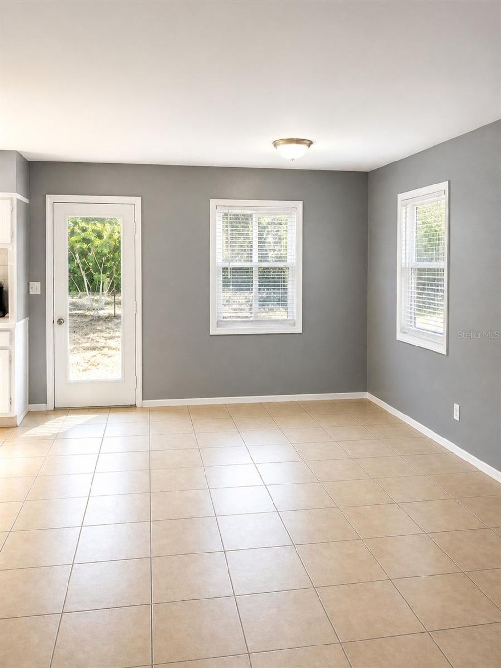 Photo of 930 Alcazar Way S, St Petersburg, FL 33705 (MLS # TB8504597)