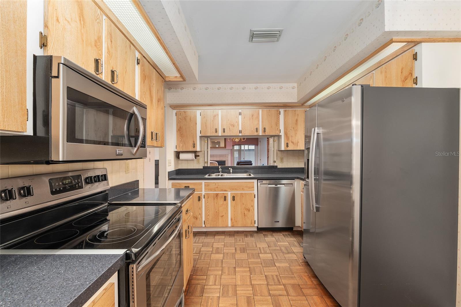 CRESTWOOD SOUTH VILLAGE - Residential