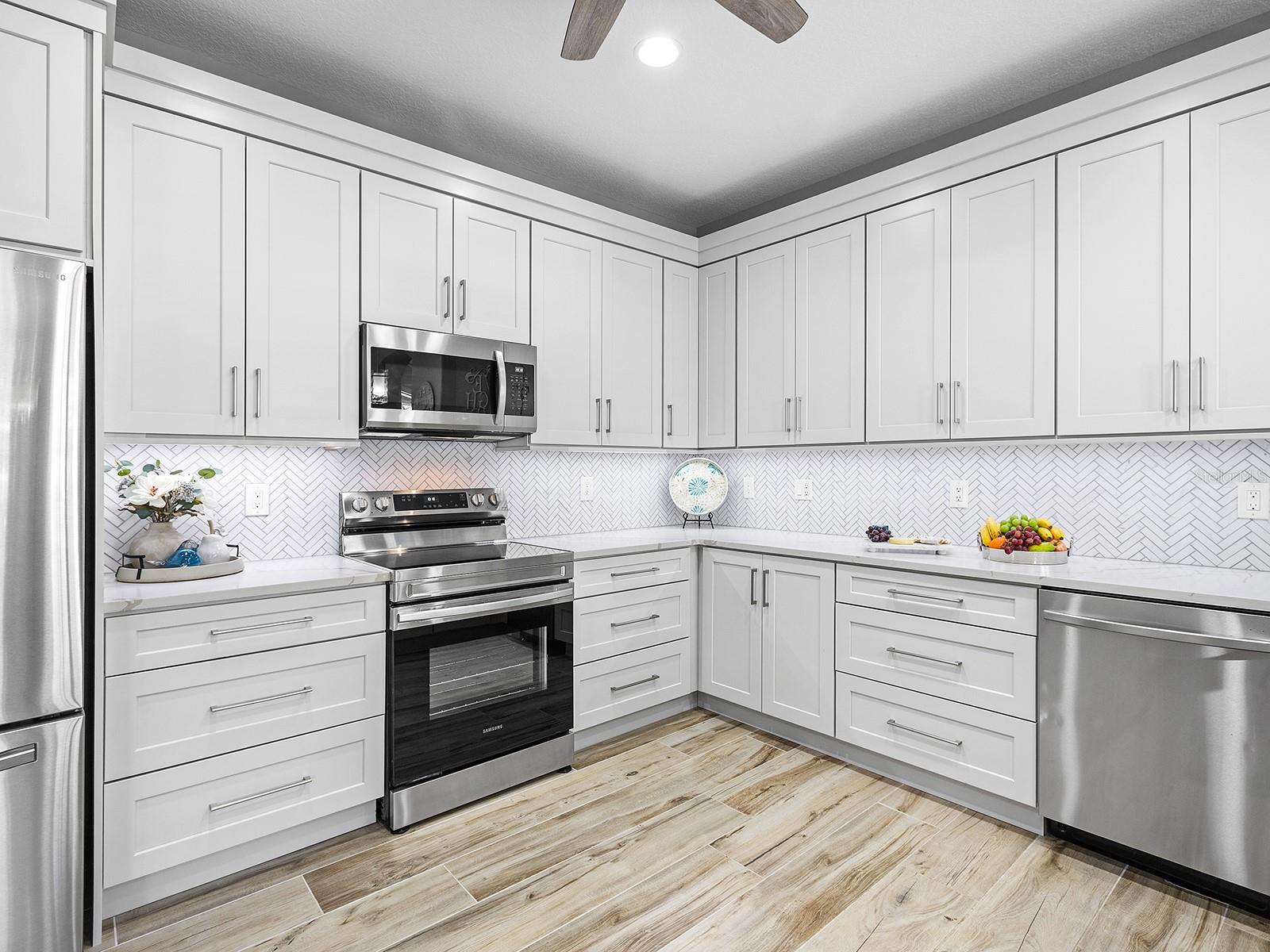 LAKEWOOD RANCH COUNTRY CLUB - Residential