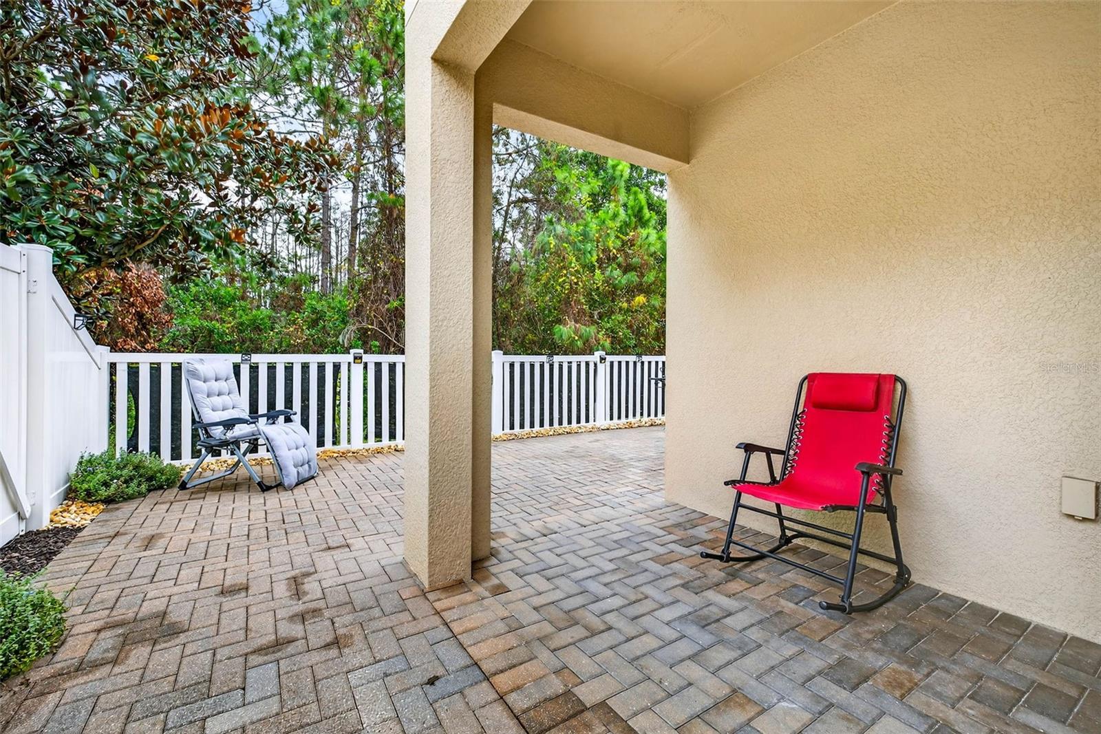 VERANDAH TWNHMS - Residential