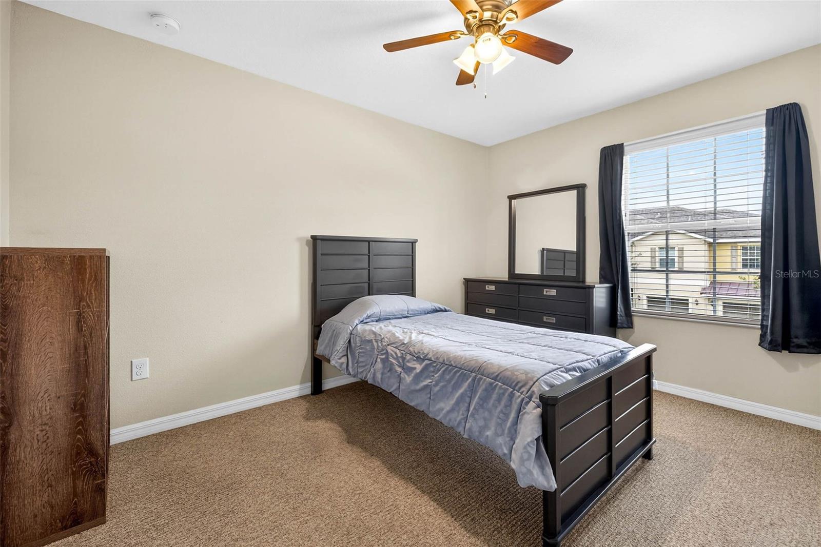 VERANDAH TWNHMS - Residential