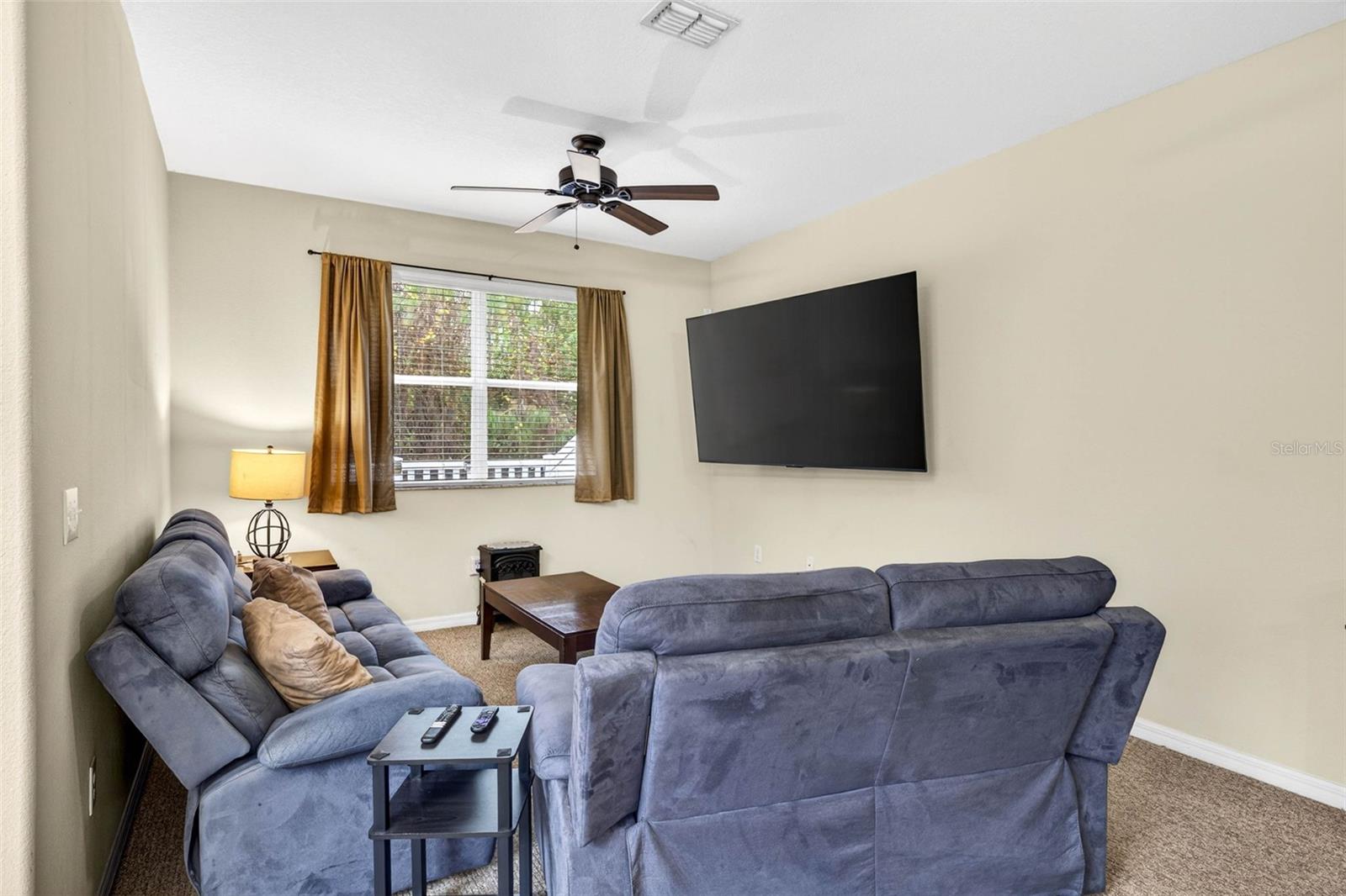 VERANDAH TWNHMS - Residential