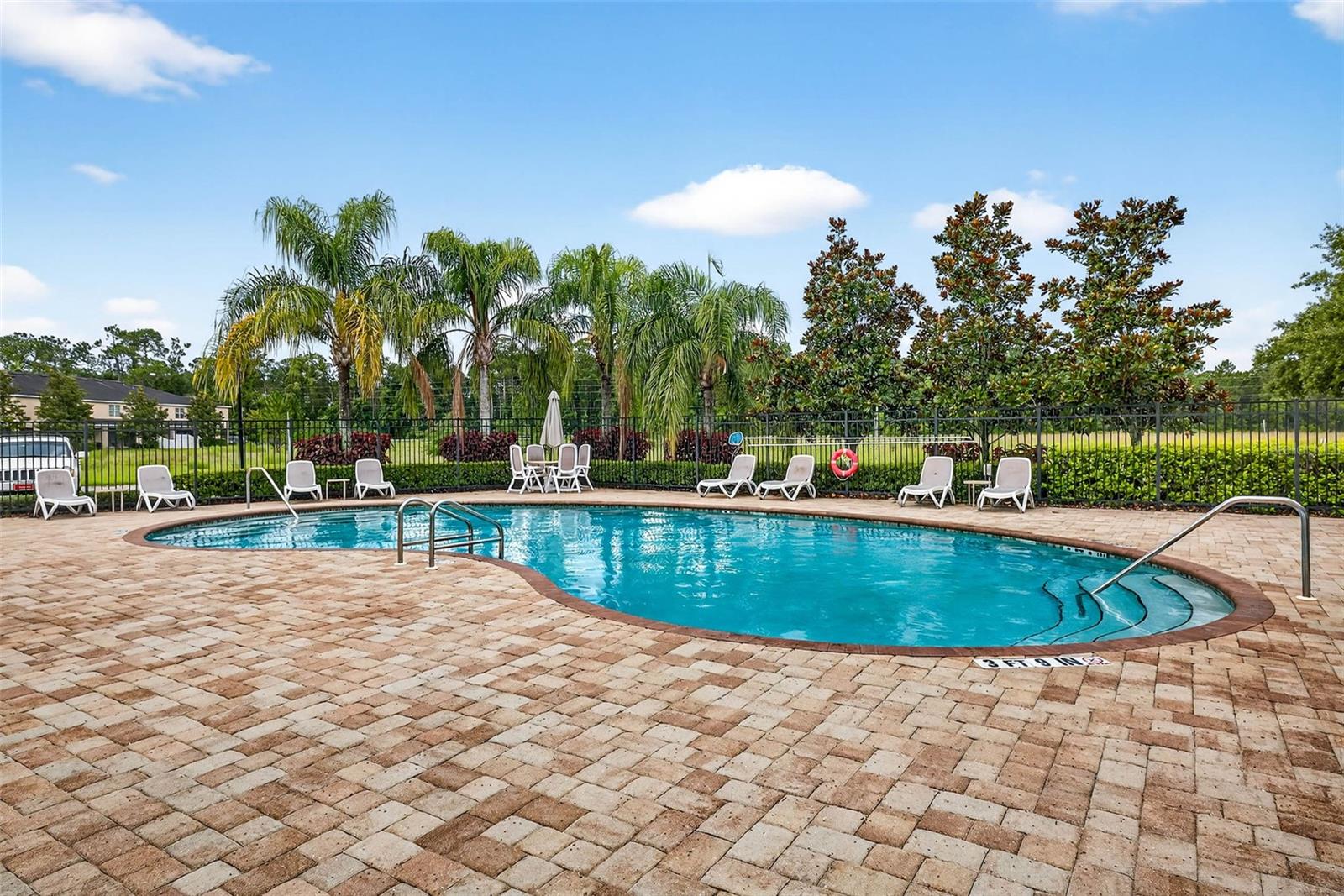 VERANDAH TWNHMS - Residential