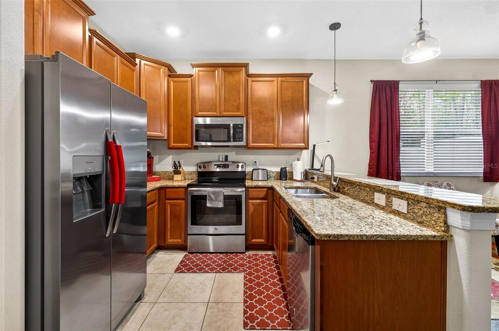 VERANDAH TWNHMS - Residential