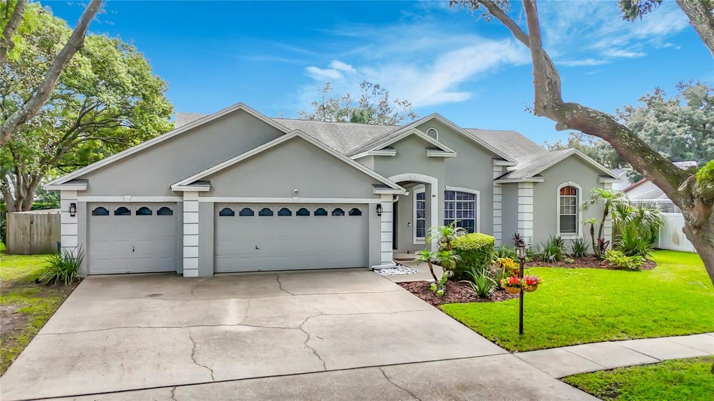 Photo of 3907 Rolling Terrace Lane, Valrico, FL 33596 (MLS # A4704678)
