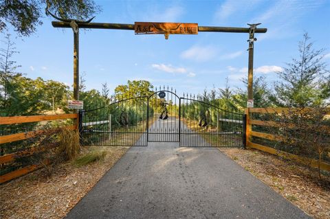 Photo of 23016 NW 102nd Avenue, Alachua, FL 32615 (MLS # GC536139)