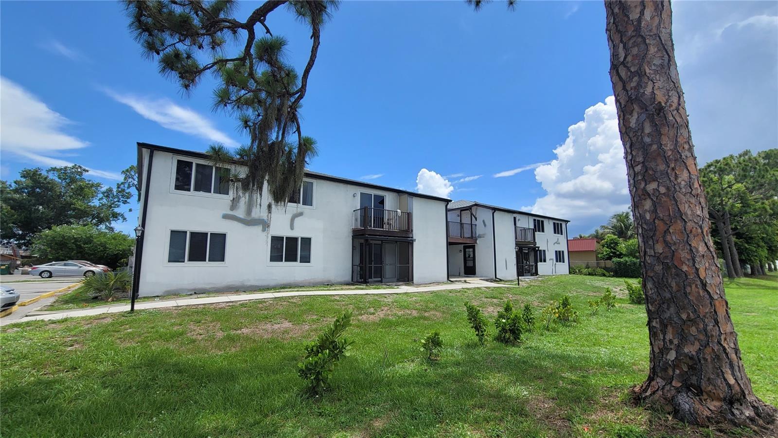 ORANGEWOOD PH 05 BLDG 05 - Residential Lease