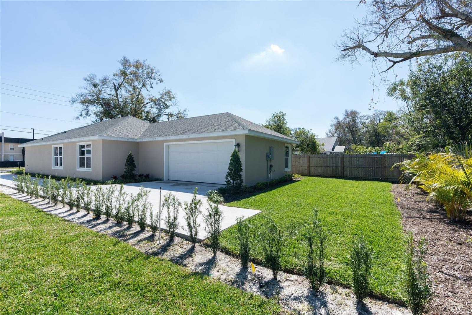 1806 DIXIE BELLE DRIVE