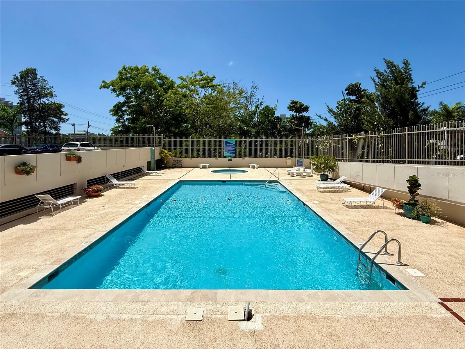 COND. EL GENERALIFE - Residential Lease