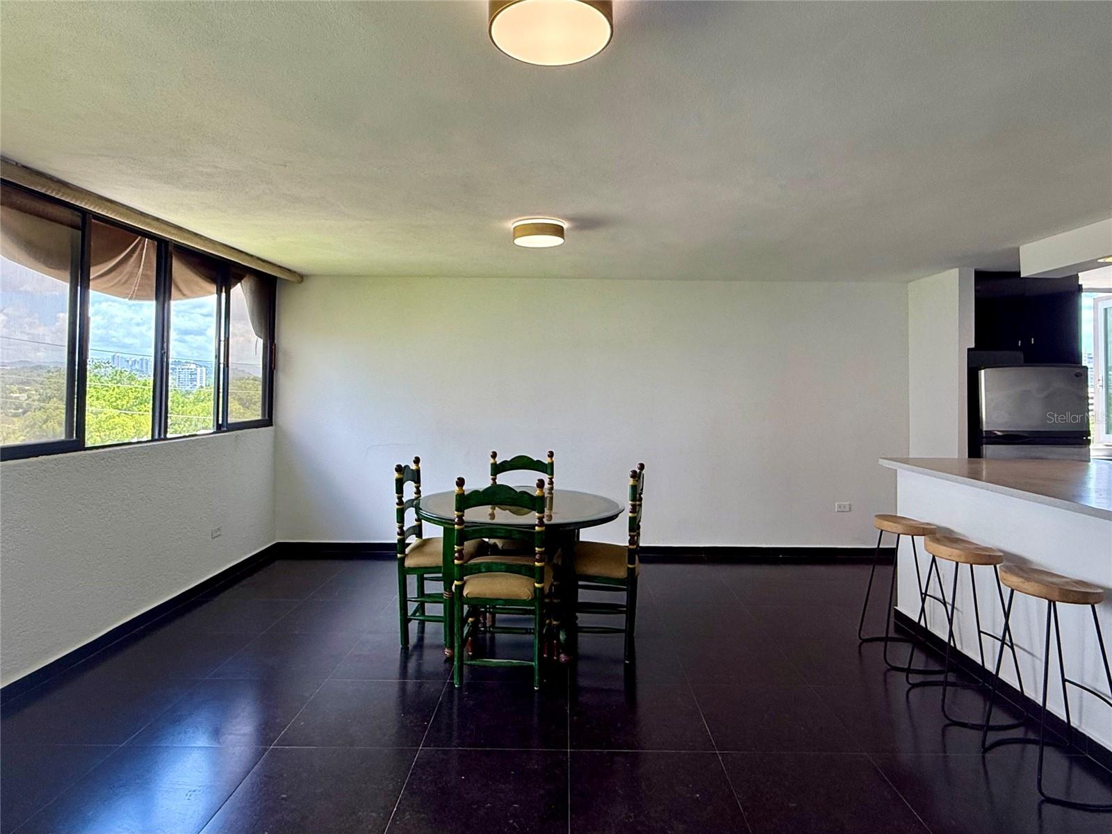 COND. EL GENERALIFE - Residential Lease