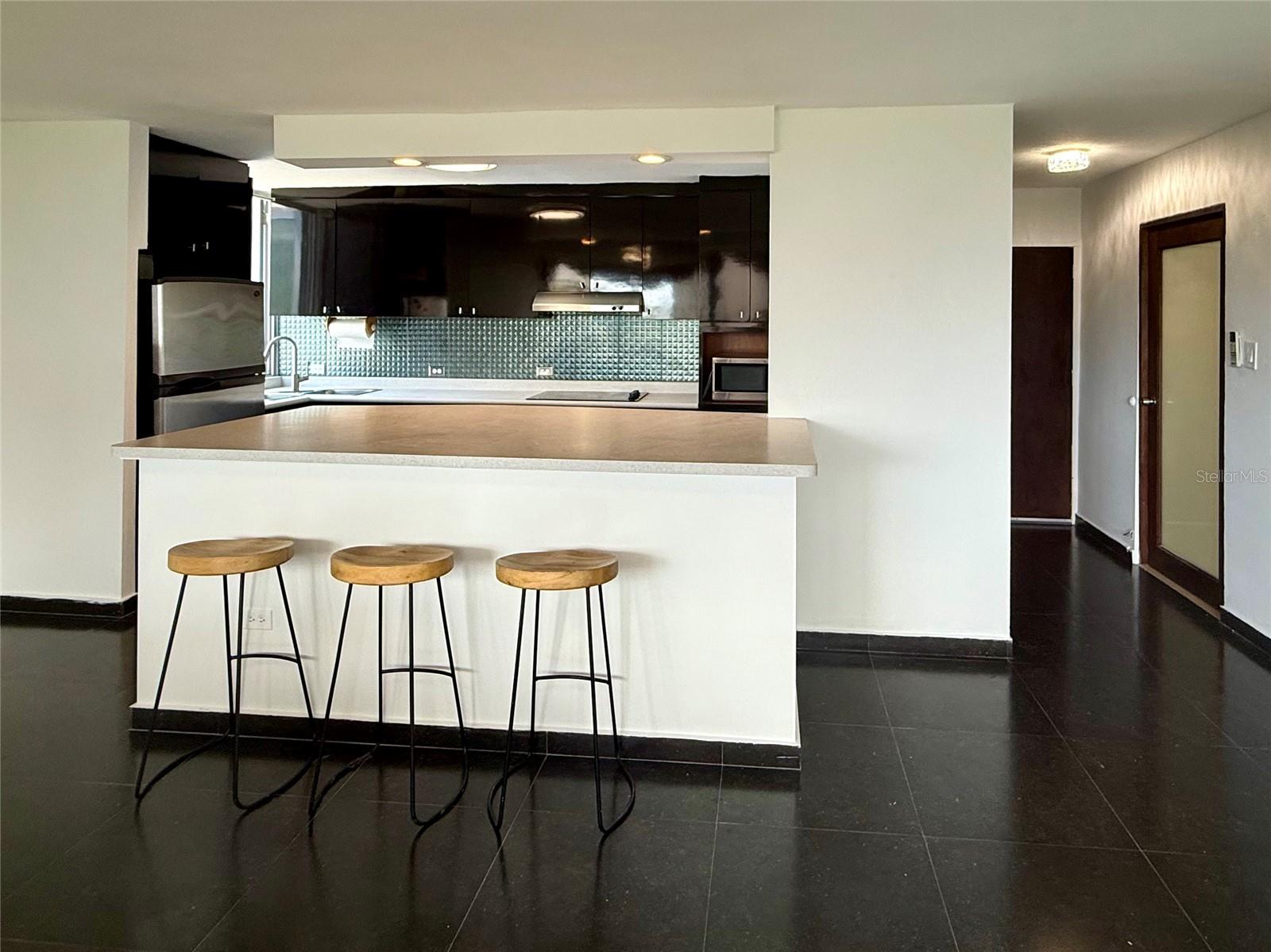 COND. EL GENERALIFE - Residential Lease