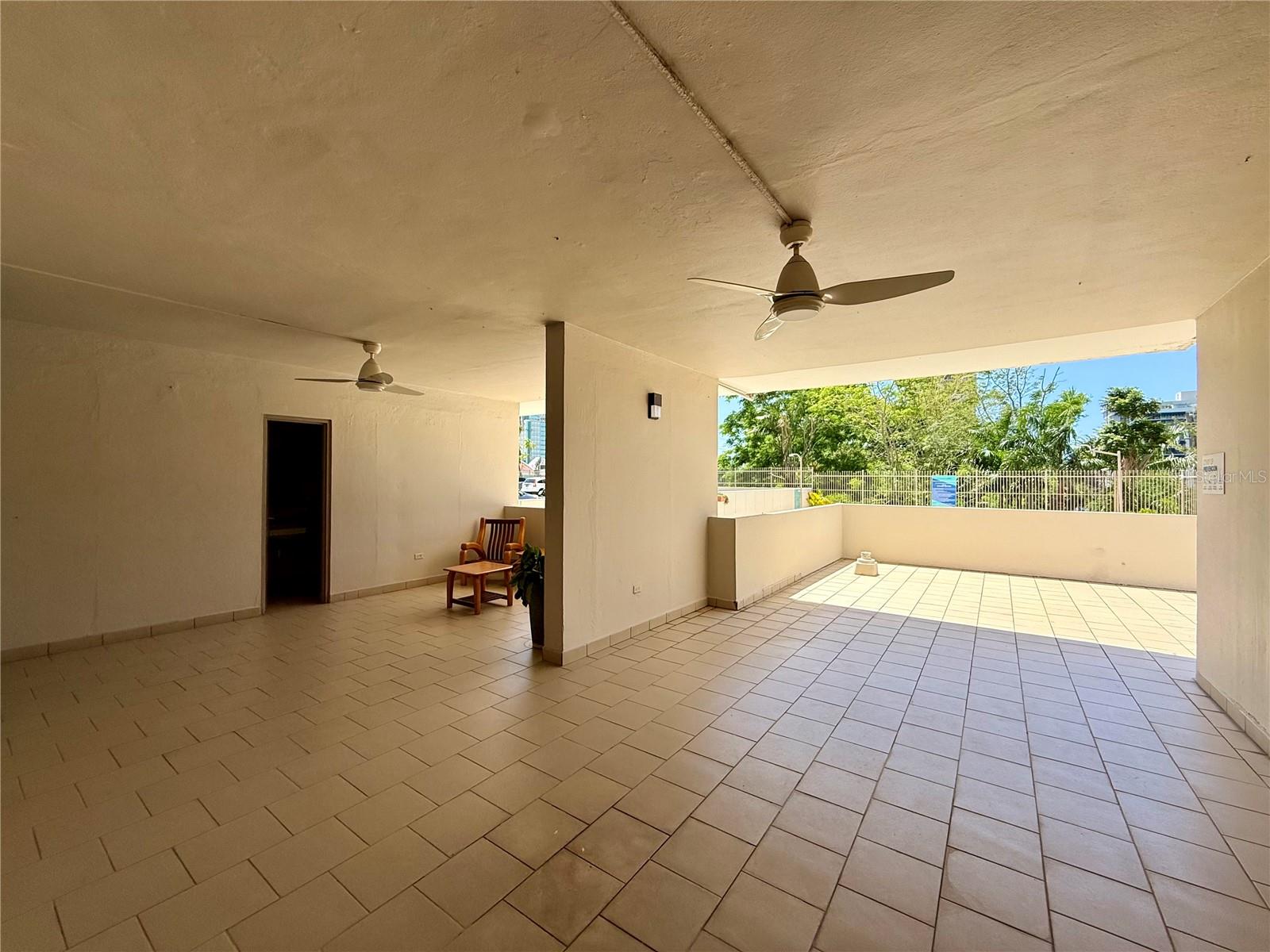 COND. EL GENERALIFE - Residential Lease