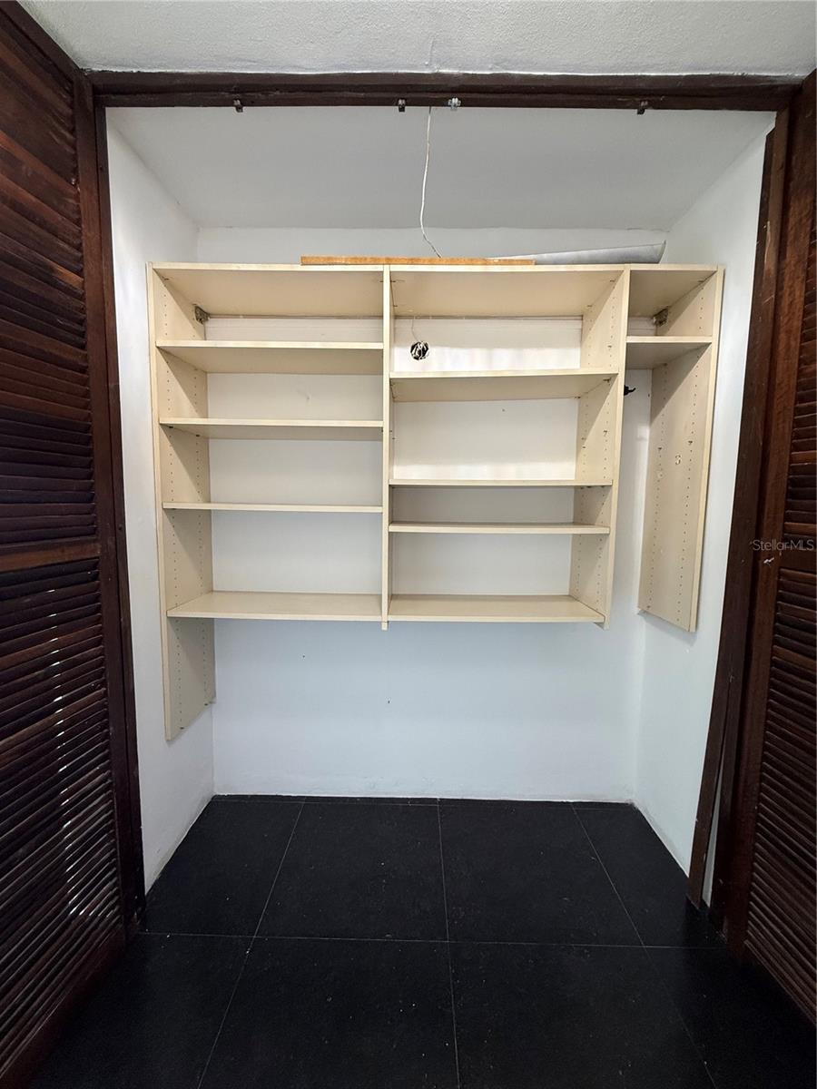 COND. EL GENERALIFE - Residential Lease