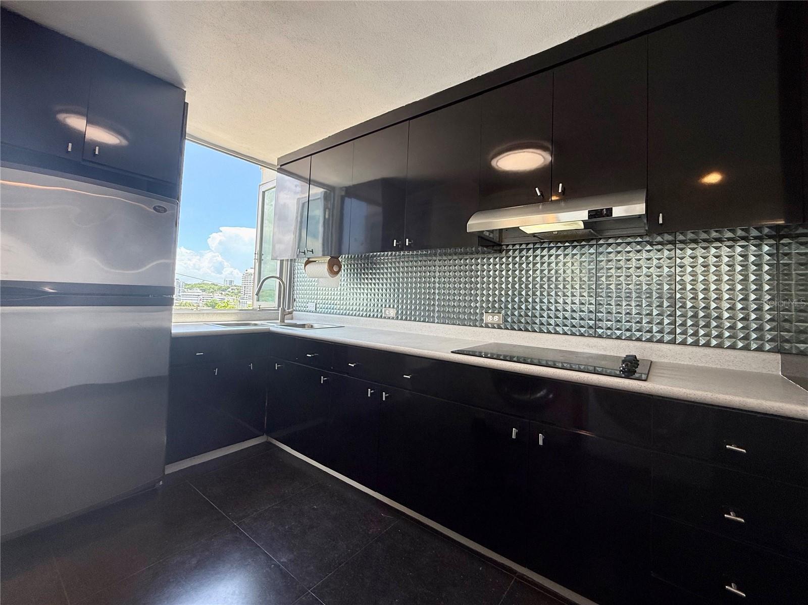 COND. EL GENERALIFE - Residential Lease