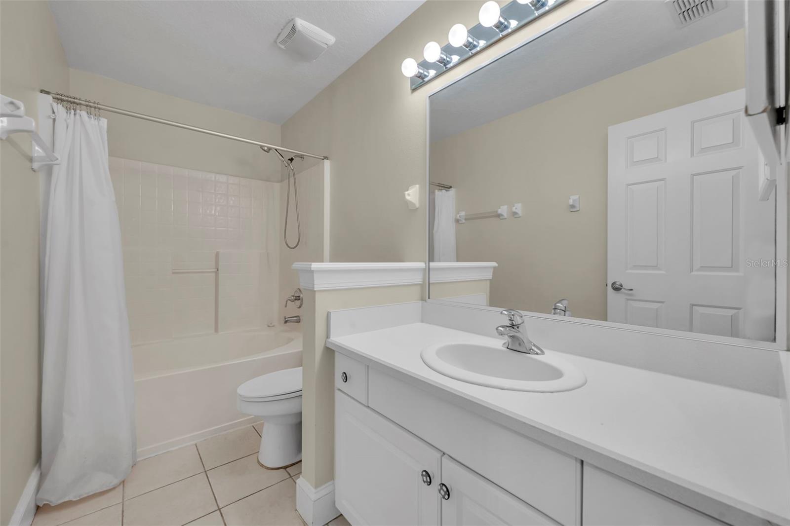 CHANTILLY SUB - Residential Lease