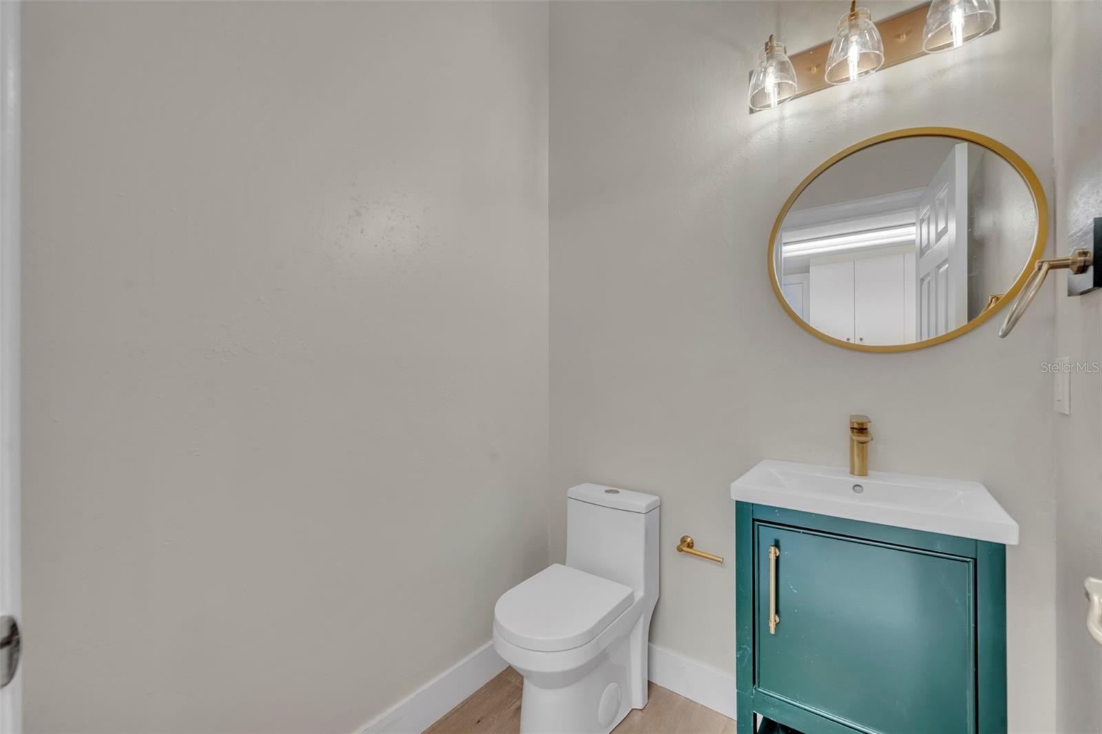 CHANTILLY SUB - Residential Lease