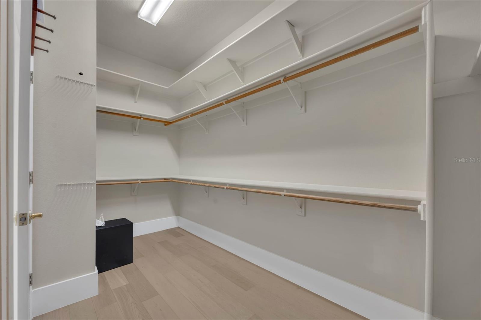 CHANTILLY SUB - Residential Lease