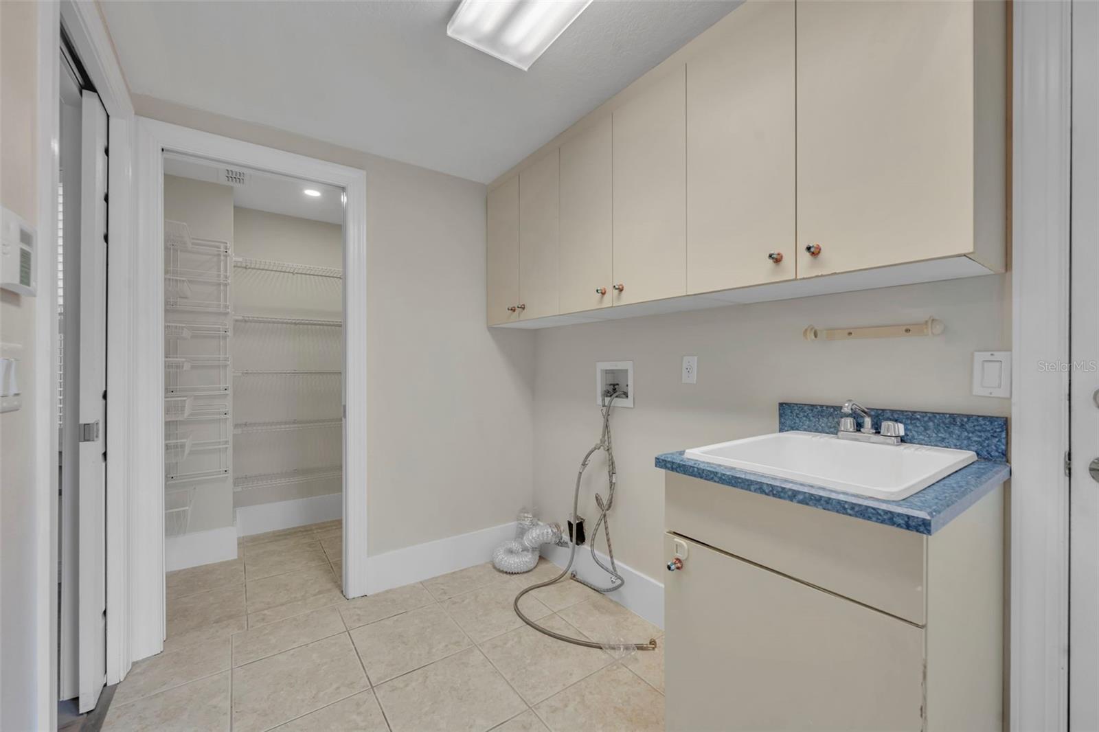 CHANTILLY SUB - Residential Lease