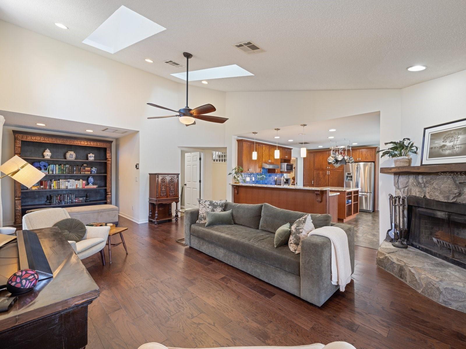 HUNTINGTON TRAILS PH 2 - Residential