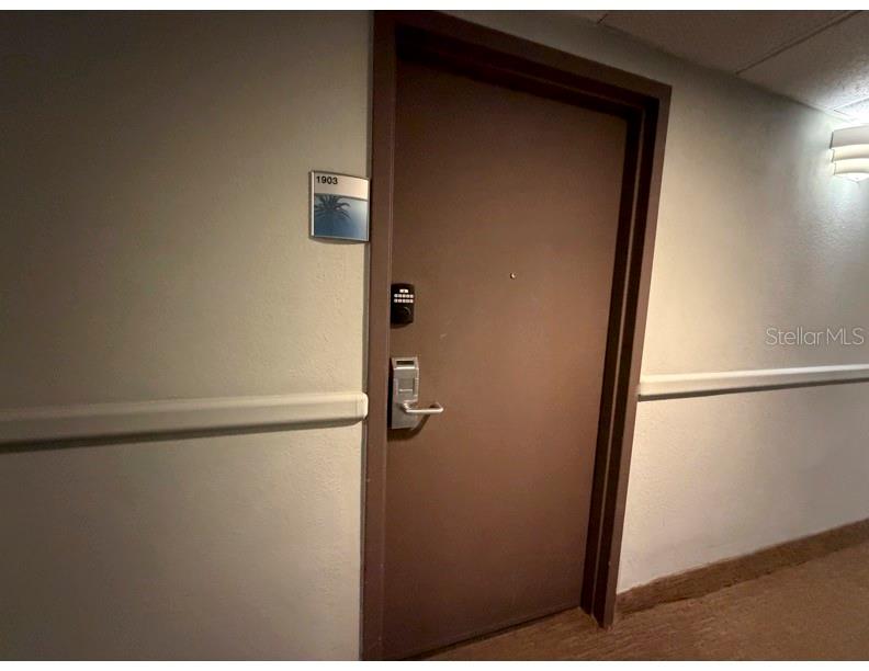 ENCLAVE AT ORLANDO CONDO CB 12/67 UNIT 1903 BLDG 1 - Residential Lease