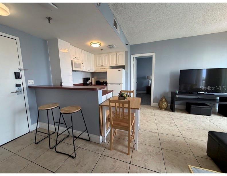 ENCLAVE AT ORLANDO CONDO CB 12/67 UNIT 1903 BLDG 1 - Residential Lease