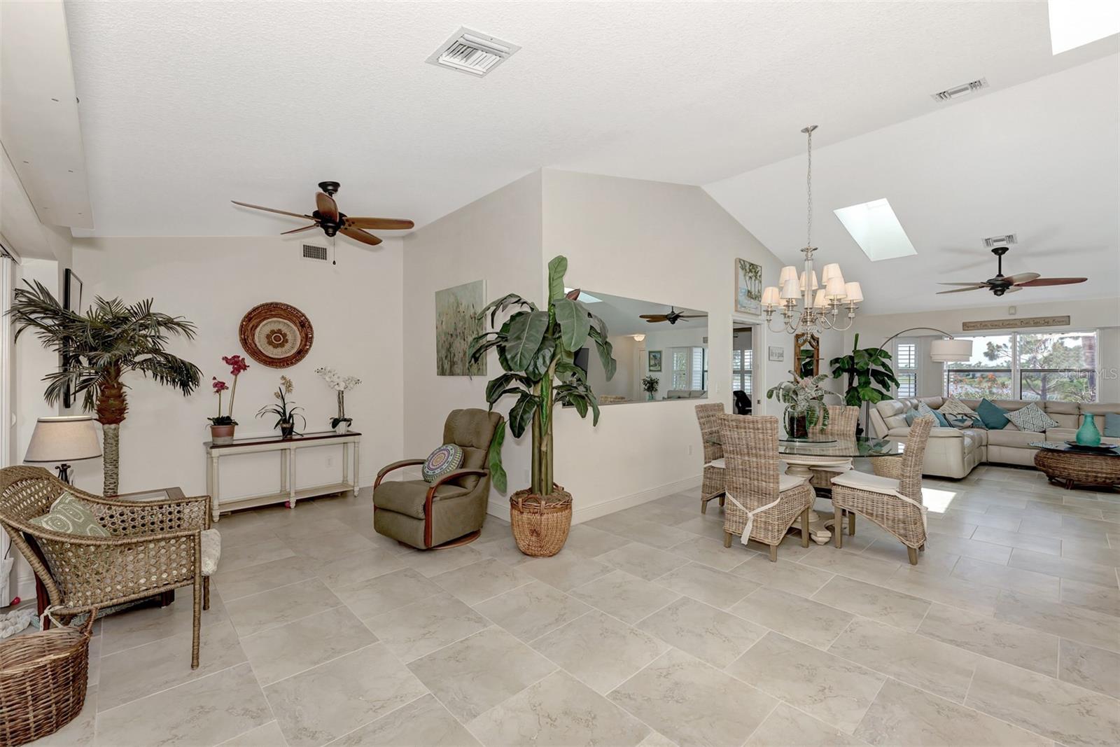 CASA DE MDWS - Residential