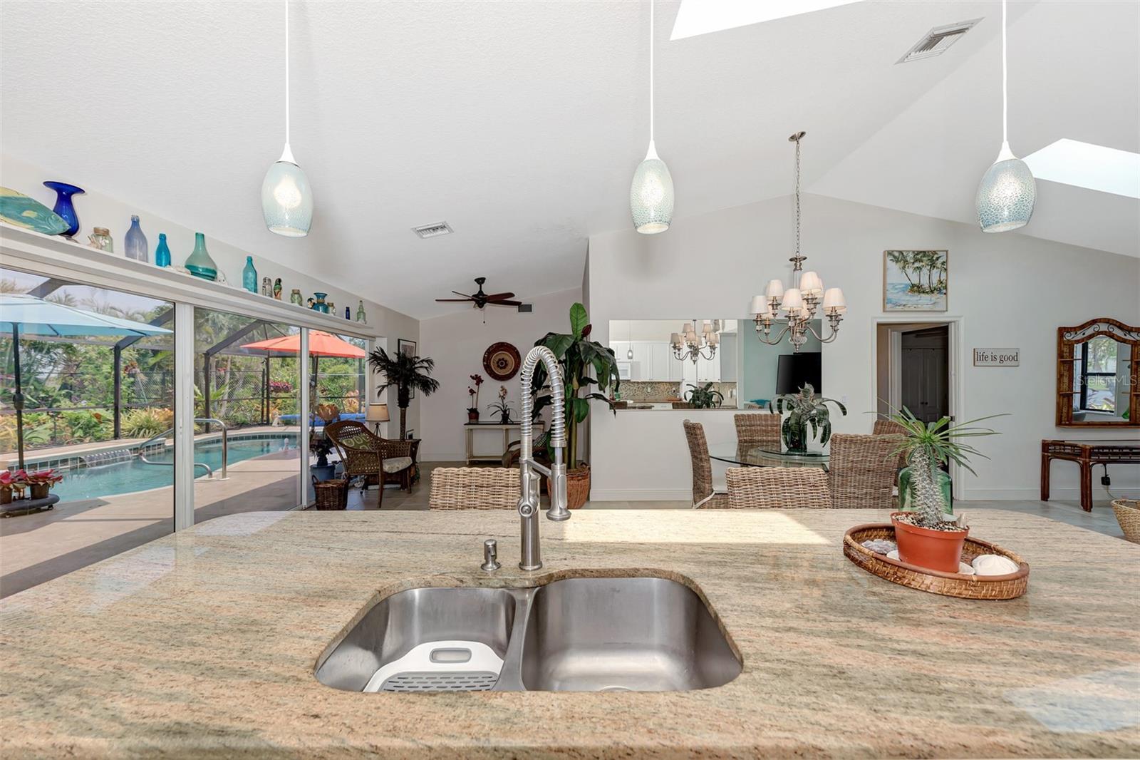 CASA DE MDWS - Residential