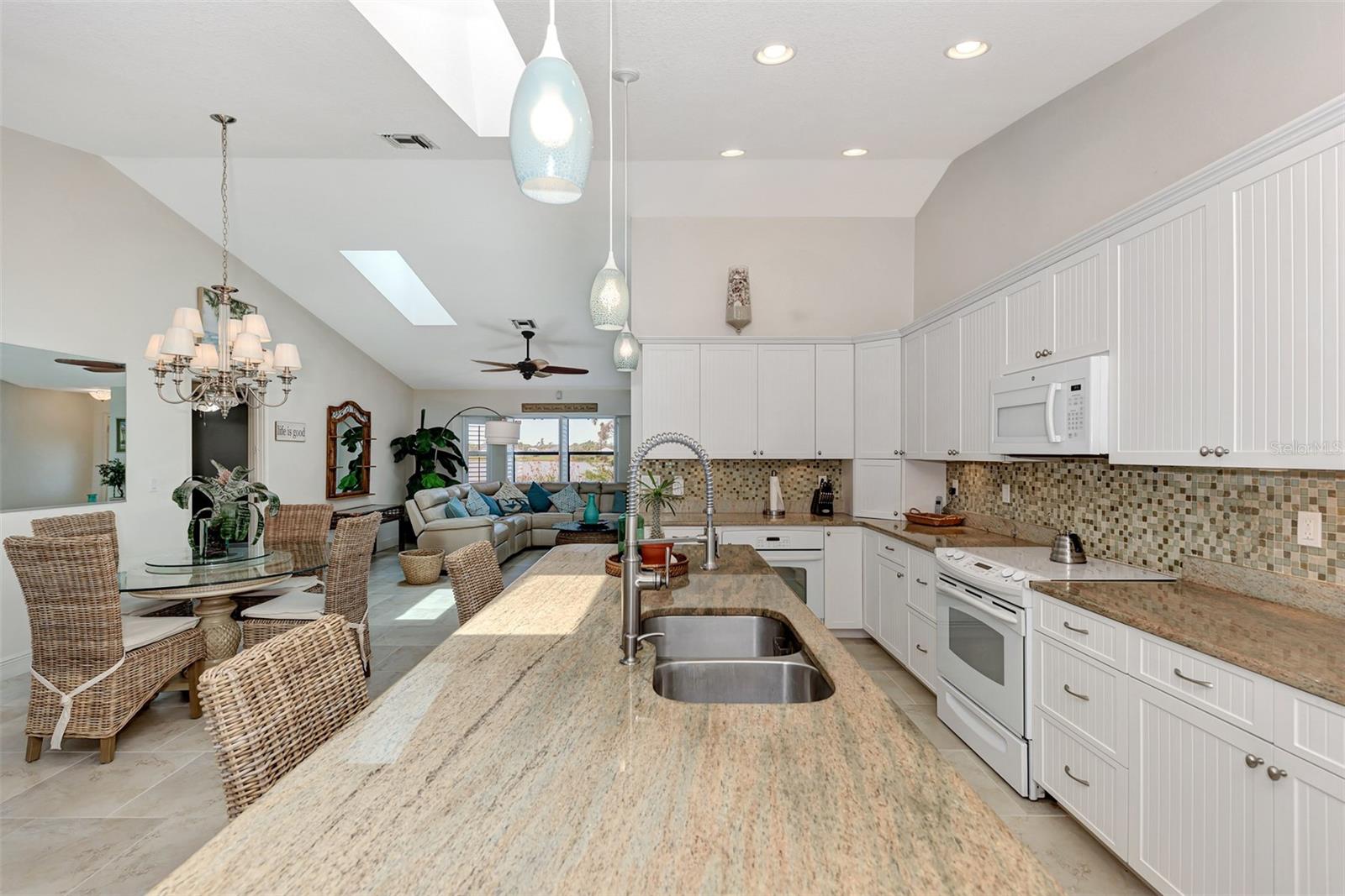 CASA DE MDWS - Residential