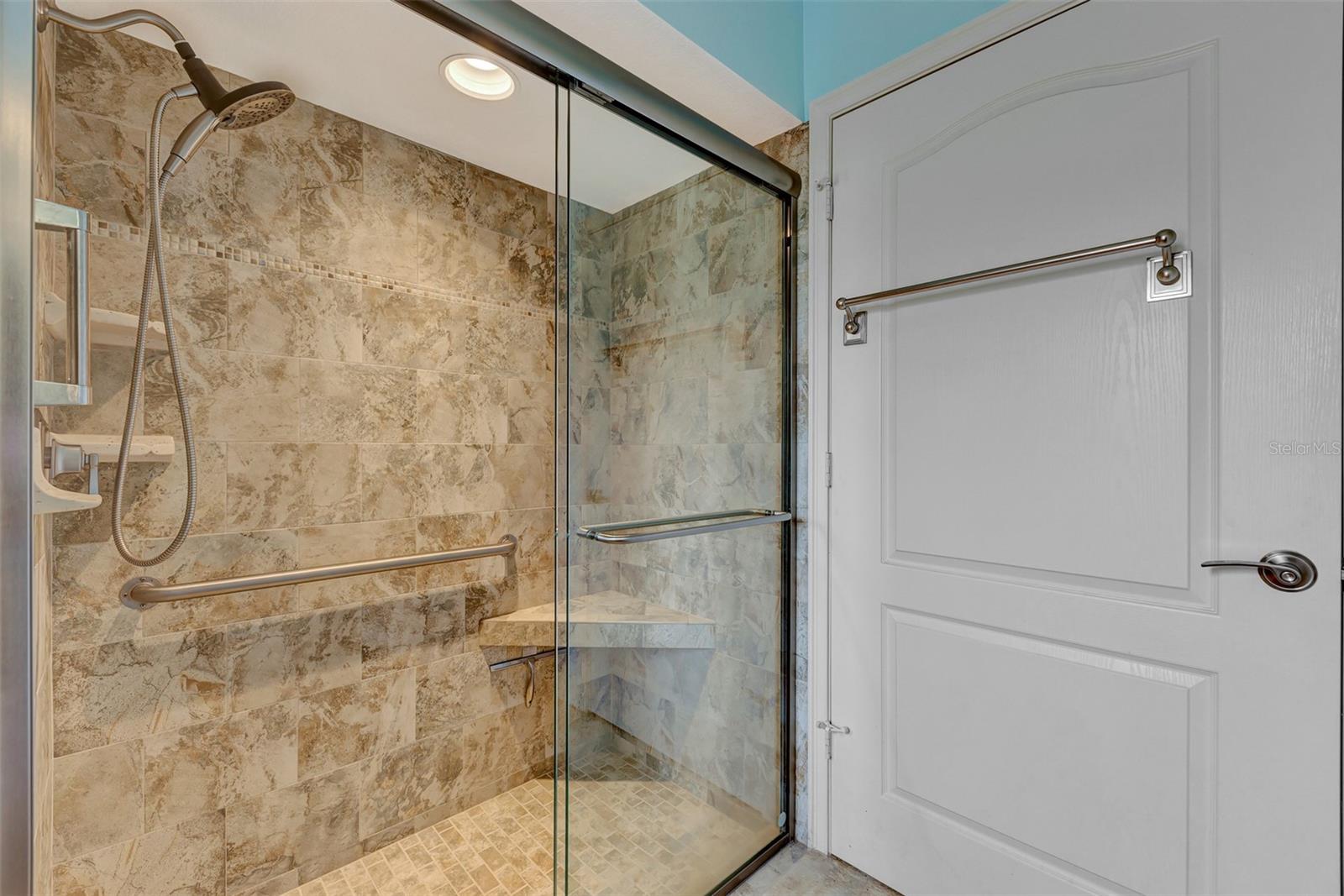 CASA DE MDWS - Residential