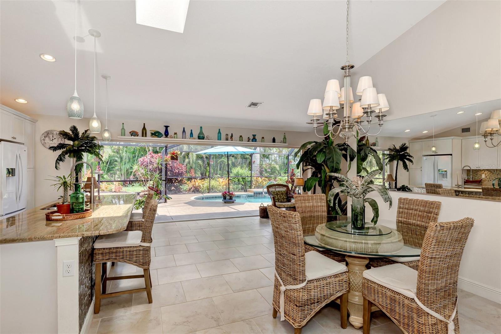 CASA DE MDWS - Residential