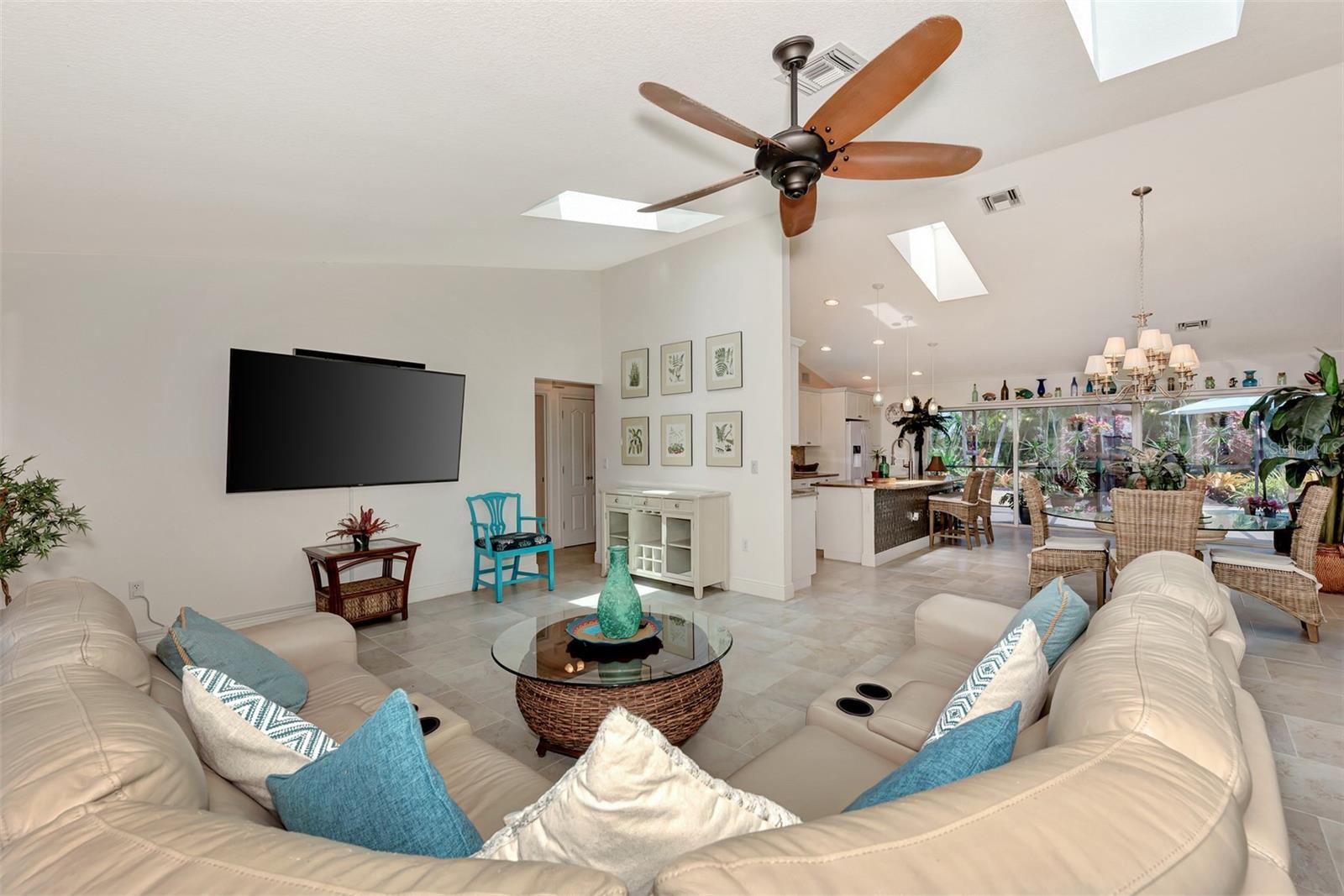 CASA DE MDWS - Residential