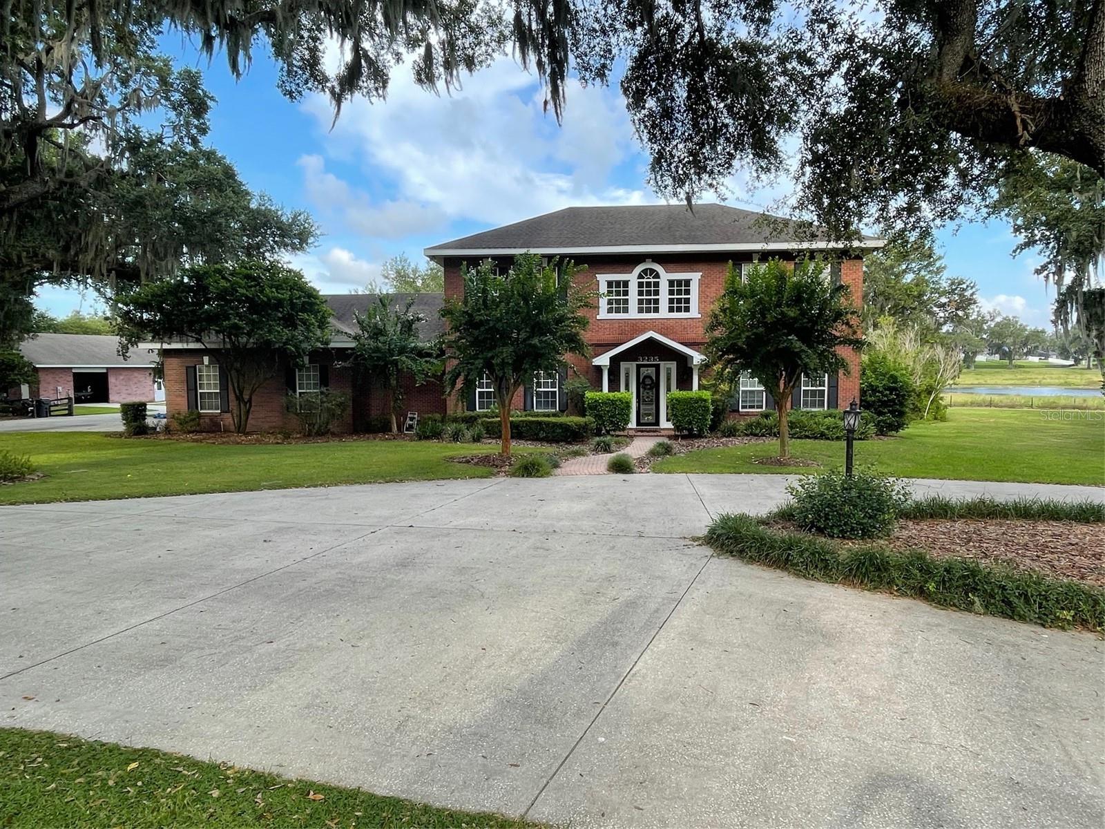 View LAKELAND, FL 33813 house