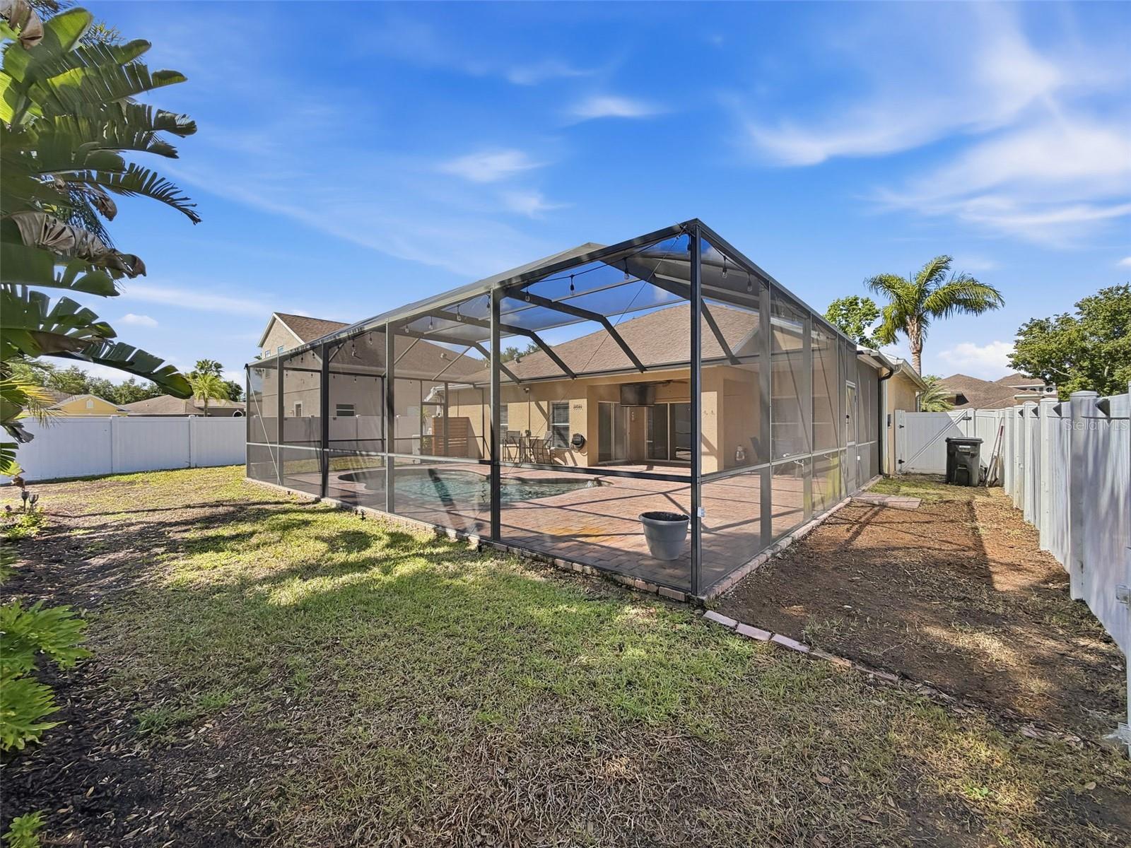 WATERS EDGE 02 - Residential