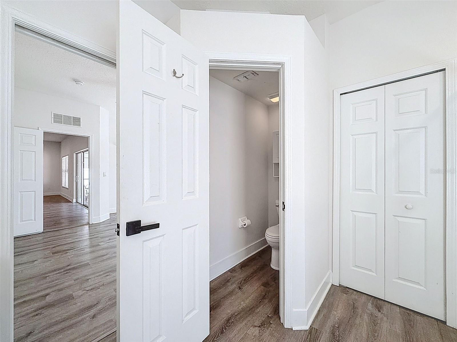 WATERS EDGE 02 - Residential