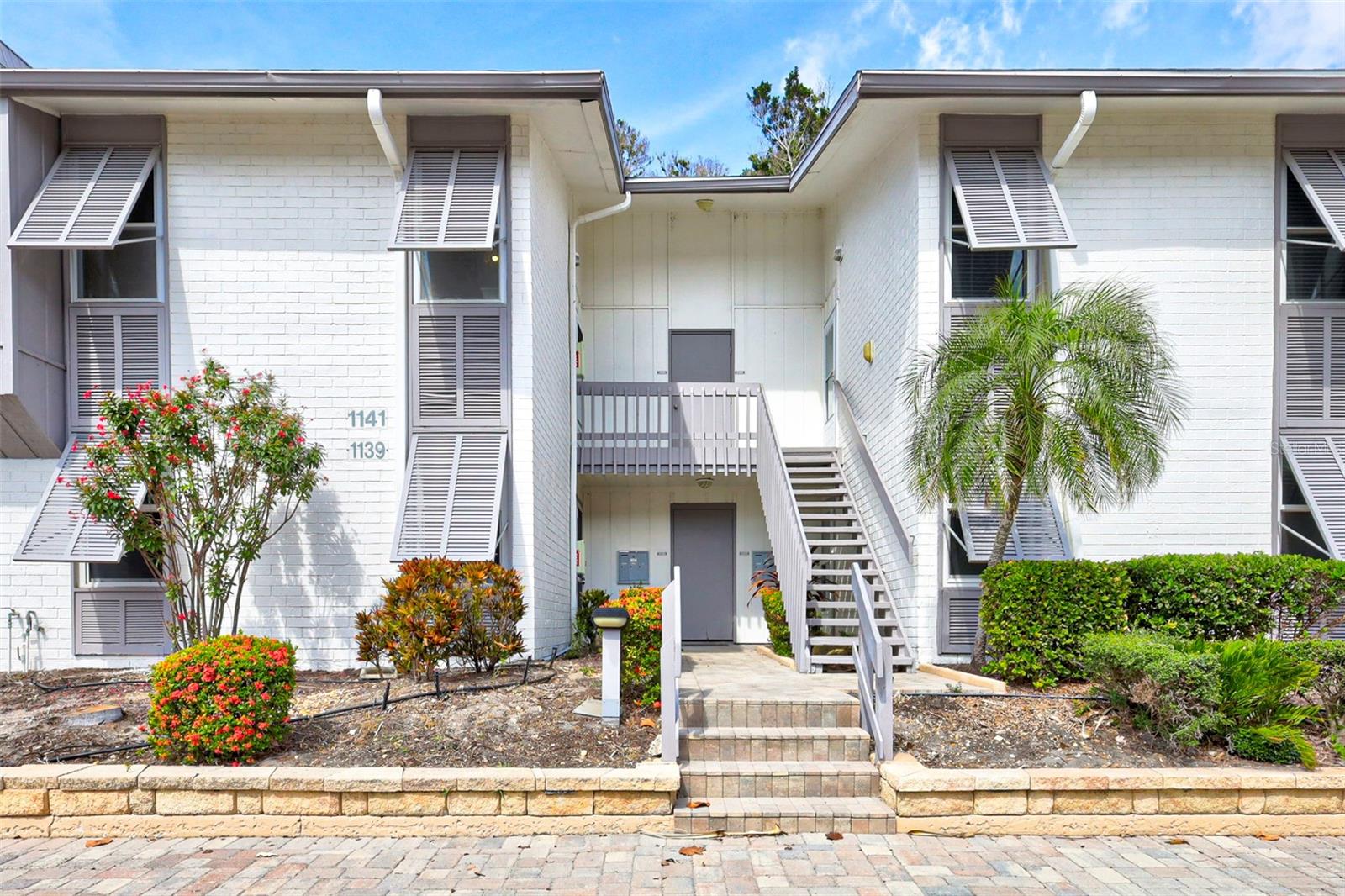 1141 W PEPPERTREE DRIVE 1141