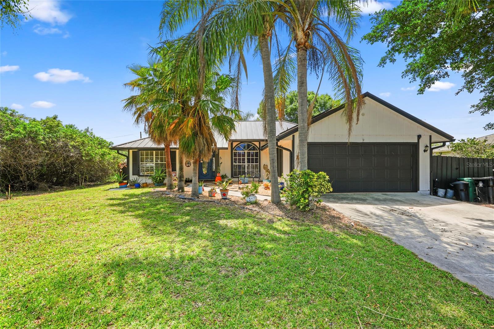 440 SW BRADSHAW CIRCLE