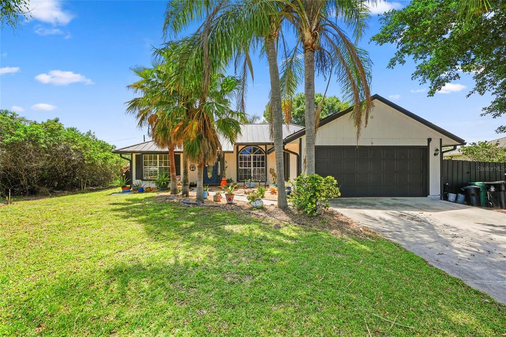 Photo of 440 SW Bradshaw Circle, Port Saint Lucie, FL 34953 (MLS # O6402620)