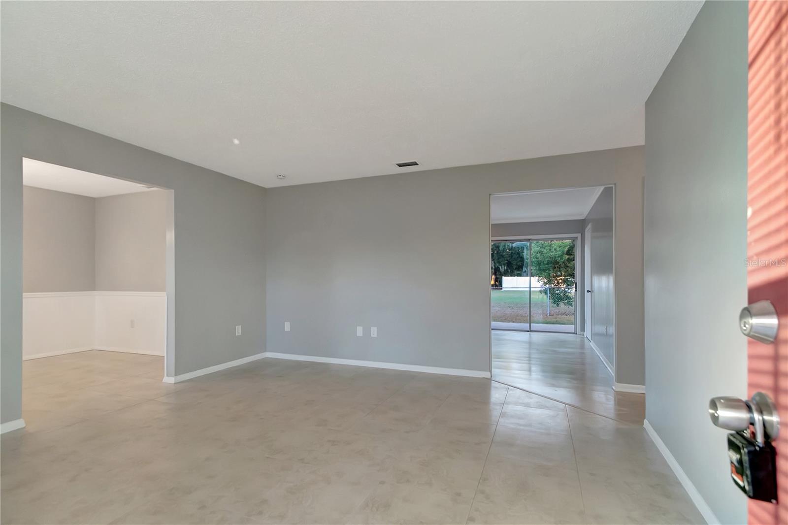 609 W REMINGTON ROAD