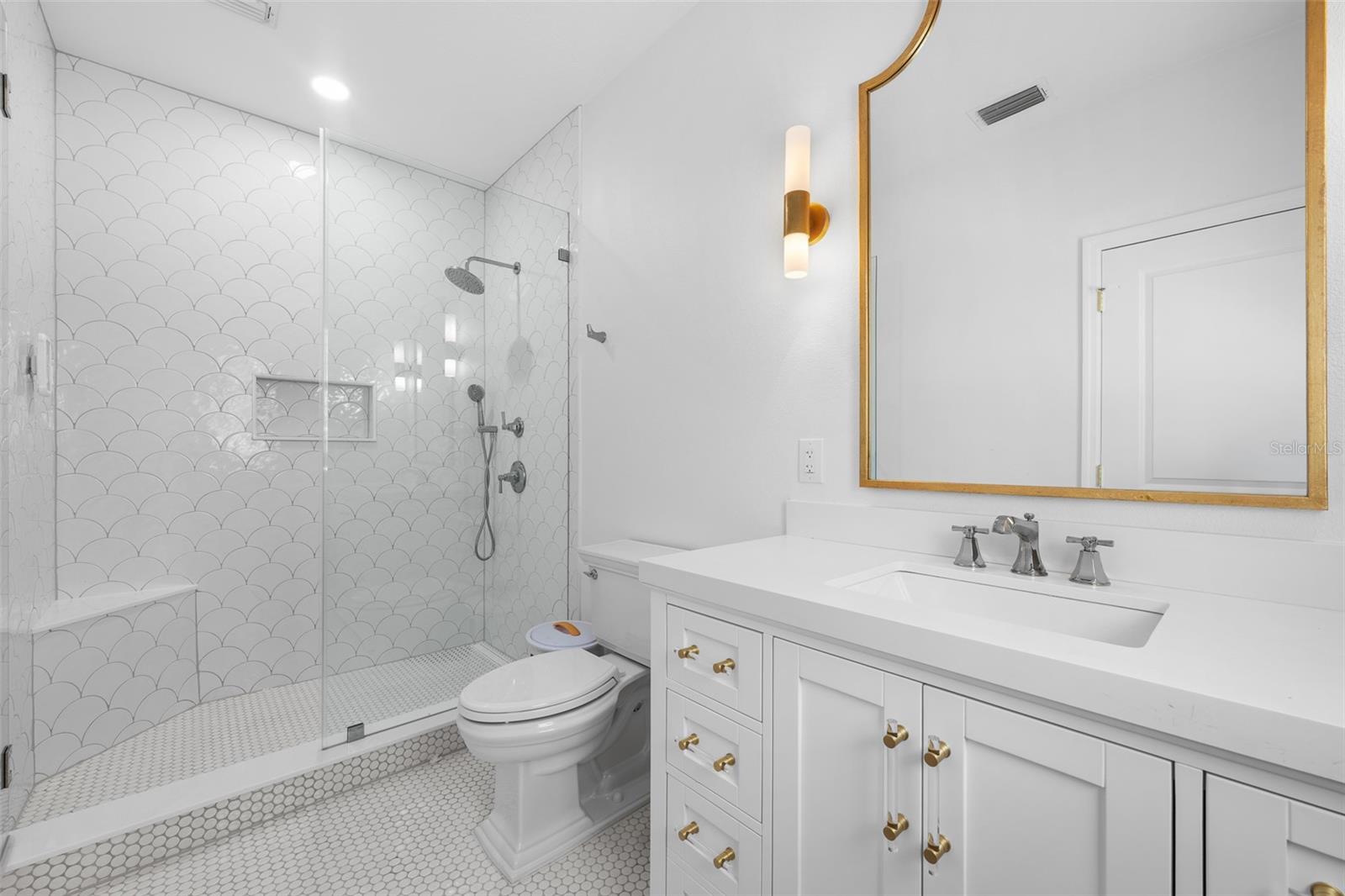 DAVIS ISLANDS PB10 PG52 TO 57 - Residential