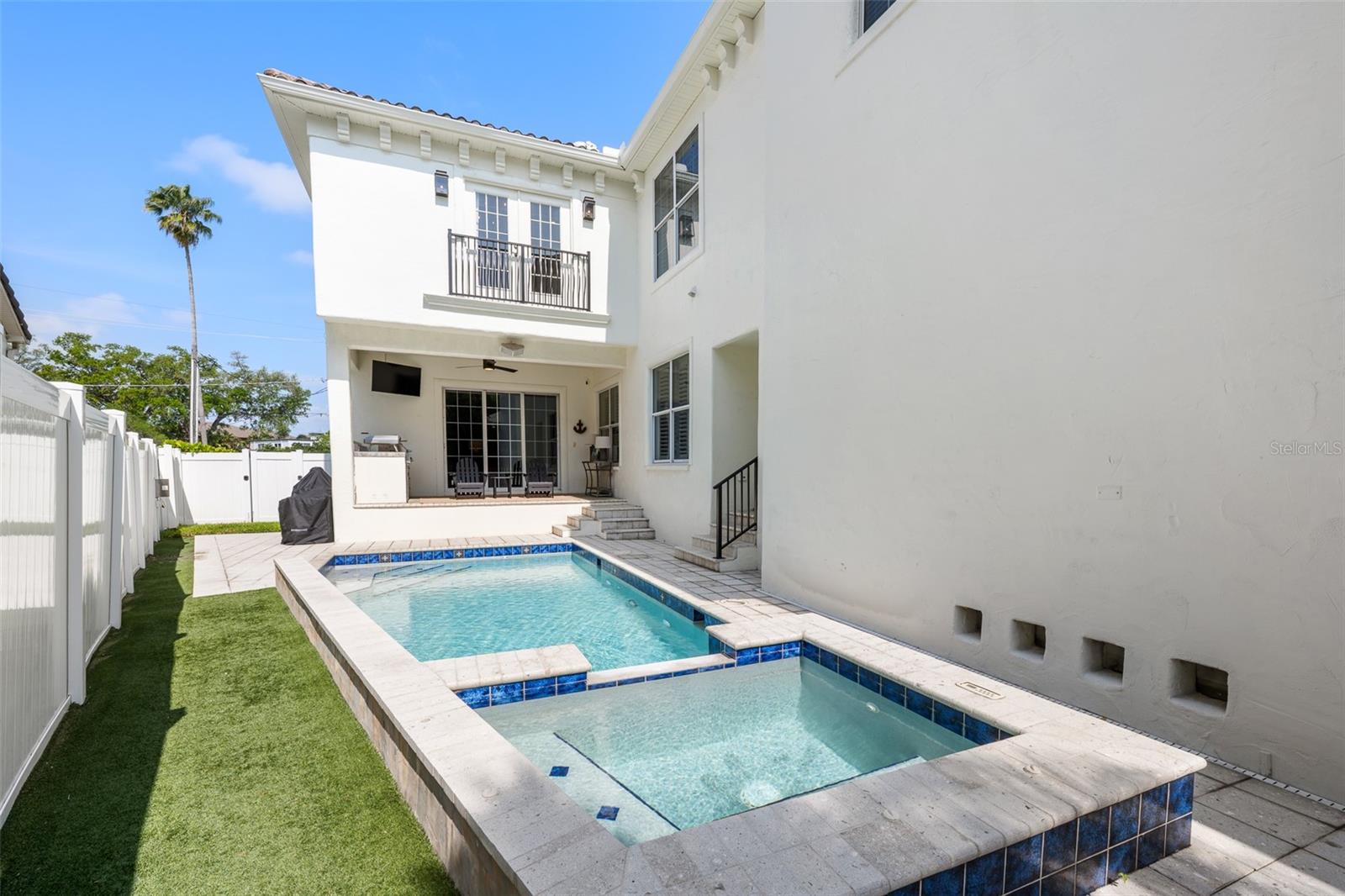 DAVIS ISLANDS PB10 PG52 TO 57 - Residential