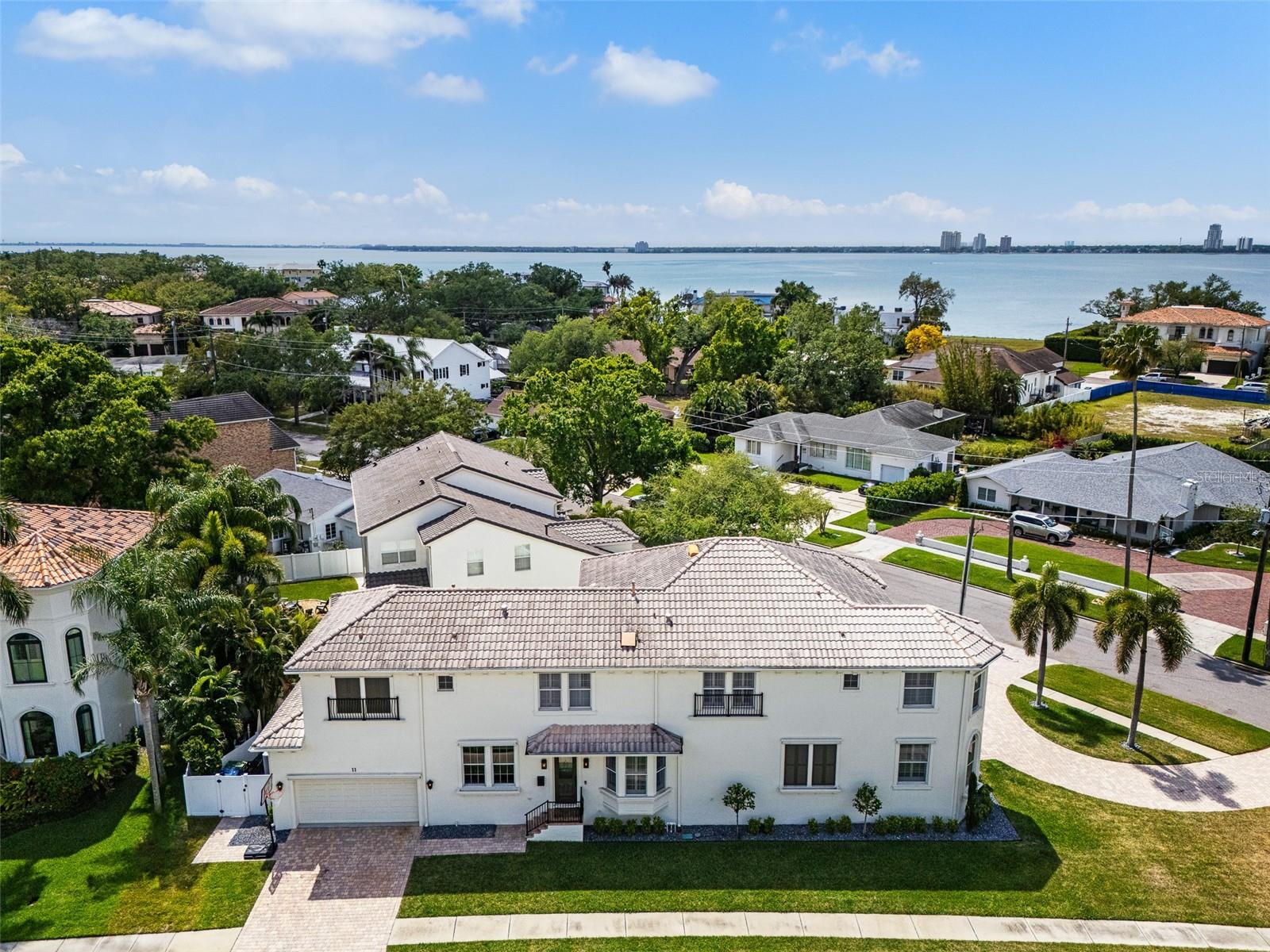 DAVIS ISLANDS PB10 PG52 TO 57 - Residential