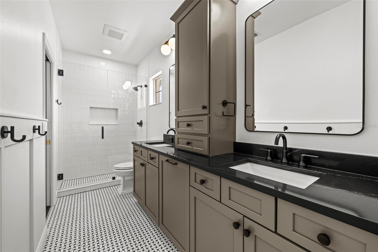 DAVIS ISLANDS PB10 PG52 TO 57 - Residential