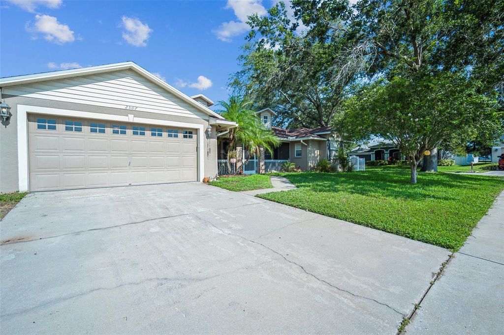 Photo of 2507 Dewberry Street, Valrico, FL 33596 (MLS # TB8438318)