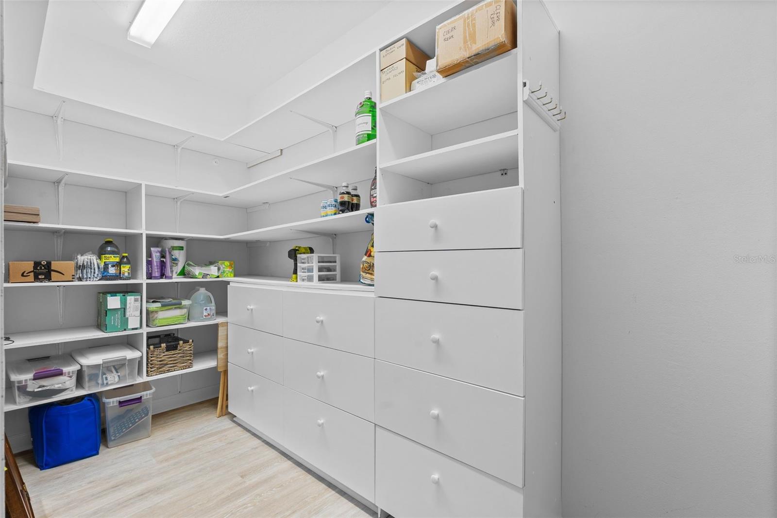 DOLPHIN BAY - Residential