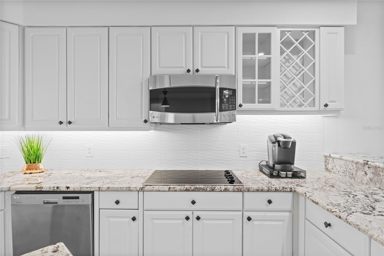 DOLPHIN BAY - Residential