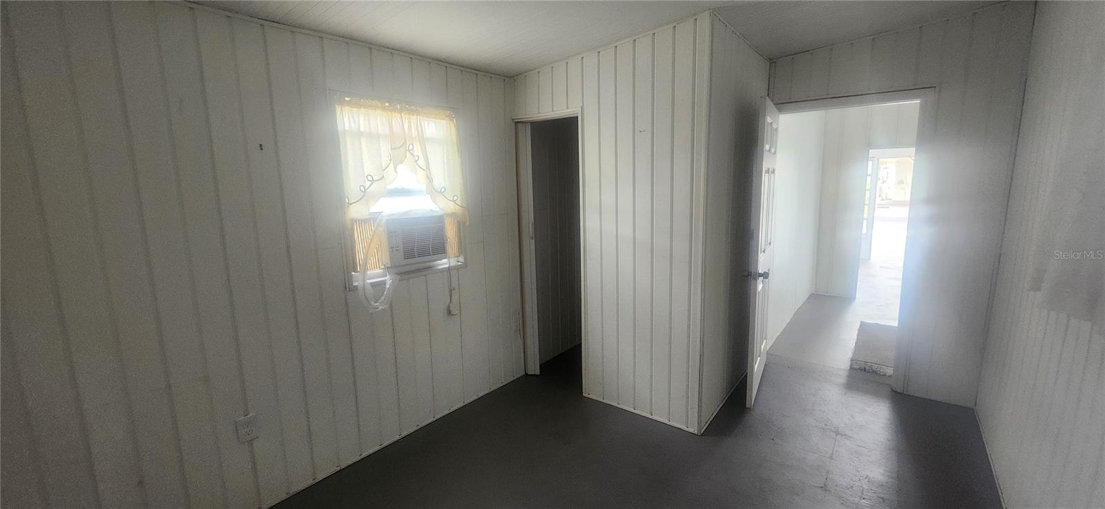 SENATE MANOR UNREC - Residential