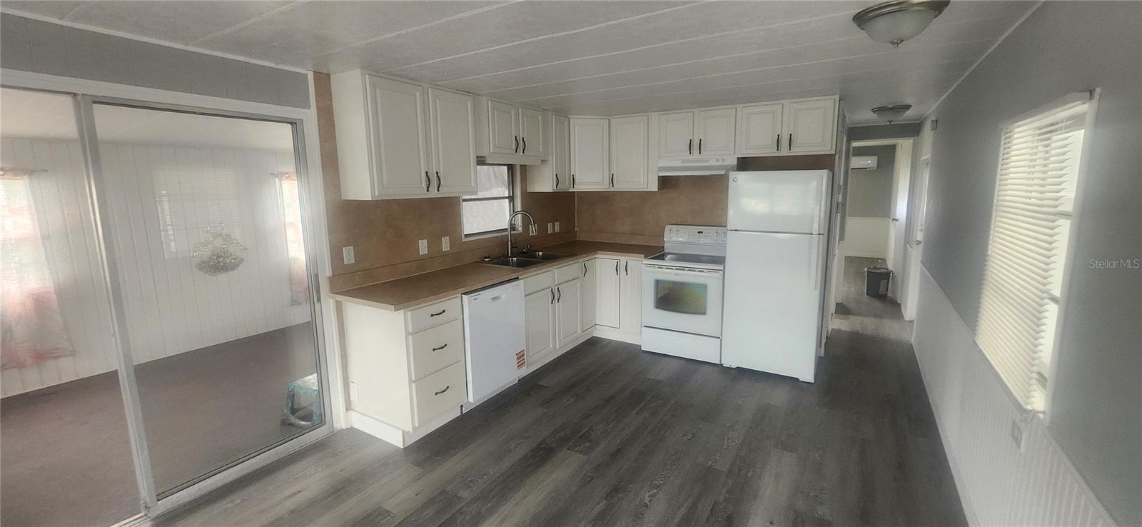 SENATE MANOR UNREC - Residential