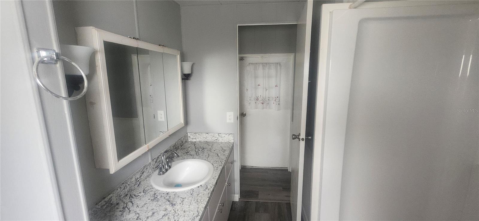 SENATE MANOR UNREC - Residential