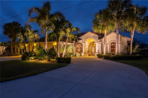 A home in PUNTA GORDA